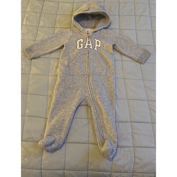 Gap Baby One Piece Hooded Fleece Bunting Suit Gray Bear Ears Footed Zip Size 6-1 - Picture 1 of 11